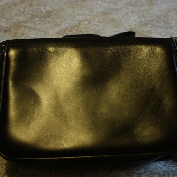 Authentic - vintage Gucci turn lock - Picture 9 of 9